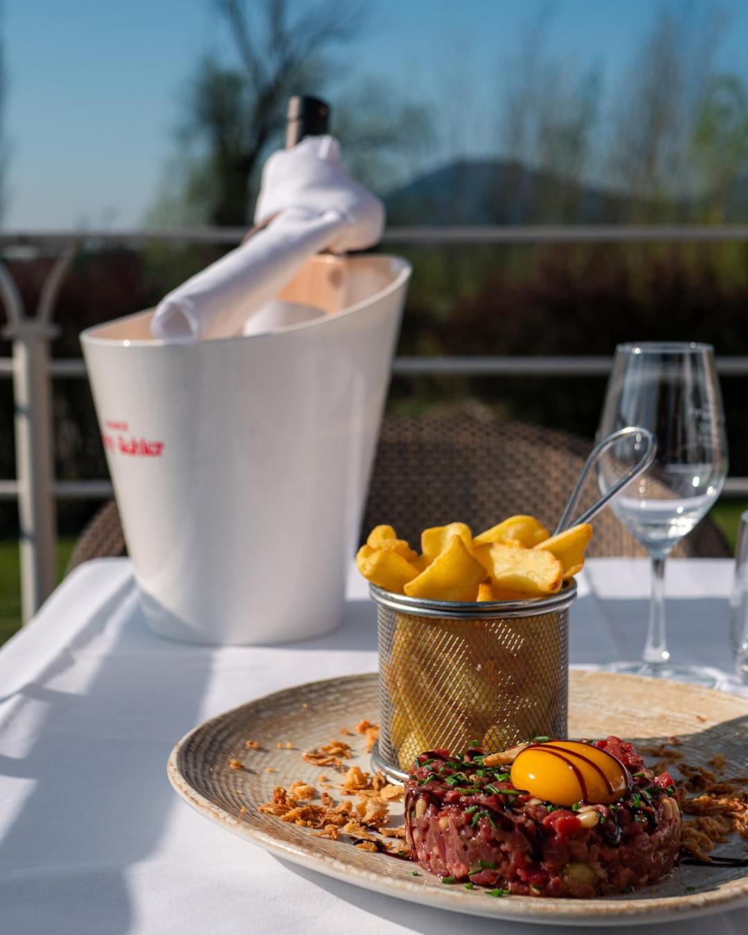 Hotel Restaurant Verger Des Chateaux, Route Des Vins Haut-Koenigsbourg Dieffenthal Ngoại thất bức ảnh